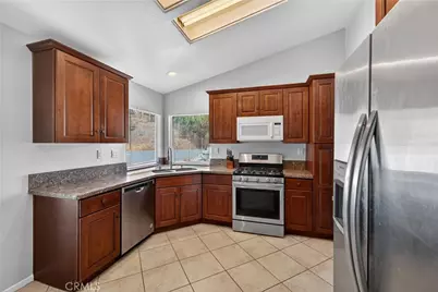 31009 Lausanne, Lake Elsinore, CA 92530 - Photo 29