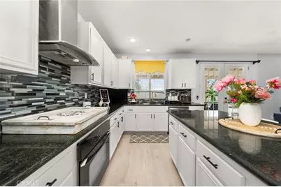 13607 Mayflower Street, Victorville, CA 92392 - Photo 5