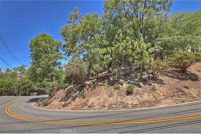 27588 Matterhorn Drive, Lake Arrowhead, CA 92352 - Photo 7