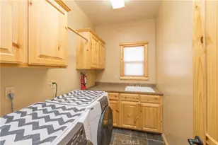 43628 Yosemite Dr, Big Bear Lake, CA 92315 - Photo 27