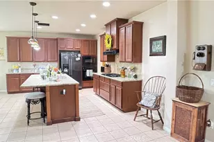 3895 American Elm Rd, San Bernardino, CA 92407 - Photo 7