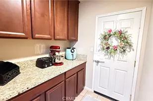 3895 American Elm Rd, San Bernardino, CA 92407 - Photo 9