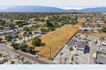 18438 Hawthorne, Bloomington, CA 92316 - Photo 17