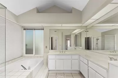 10979 Applewood Lane, Yucaipa, CA 92399 - Photo 35