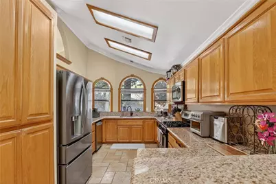 315 Fairway Drive, Lake Arrowhead, CA 92352 - Photo 9