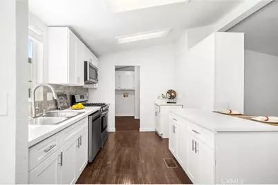 10412 Comstock, Corona, CA 92883 - Photo 9