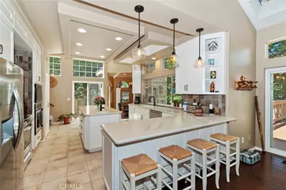 355 Cedar Ridge Drive, Lake Arrowhead, CA 92352 - Photo 3