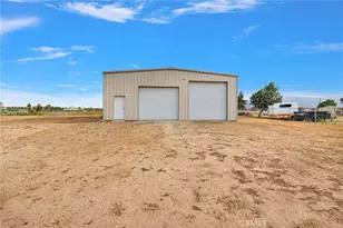 6271 Smoke Tree, Phelan, CA 92371 - Photo 17