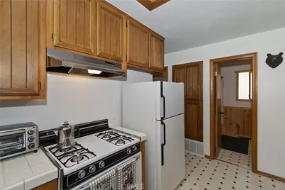 843 Victoria, Sugarloaf, CA 92386 - Photo 15