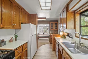 39169 Robin, Big Bear Lake, CA 92315 - Photo 17