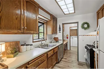 39169 Robin, Big Bear Lake, CA 92315 - Photo 17