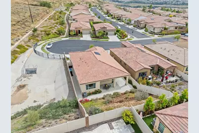 11976 Discovery Ct, Corona, CA 92883 - Photo 51