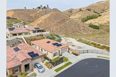 11976 Discovery Ct, Corona, CA 92883 - Photo 49