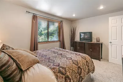 748 Lake, Lake Arrowhead, CA 92352 - Photo 9