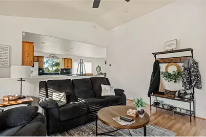 30701 Knoll View, Running Springs, CA 92382 - Photo 5