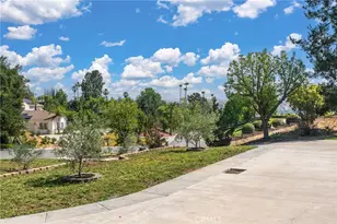 12908 South Ln, Redlands, CA 92373 - Photo 3