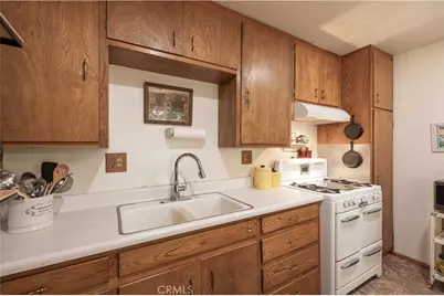 924 Michael, Big Bear City, CA 92314 - Photo 7