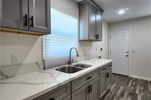 390 N 4th St, Colton, CA 92324 - Photo 9
