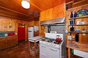 4 Lakeview Track, Fawnskin, CA 92333 - Photo 17