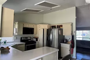 14151 Hillsborough, Victorville, CA 92392 - Photo 11