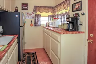 861 Santa Barbara, Sugarloaf, CA 92386 - Photo 9