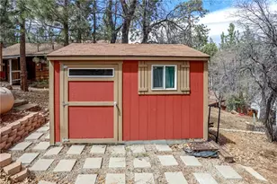 861 Santa Barbara, Sugarloaf, CA 92386 - Photo 23