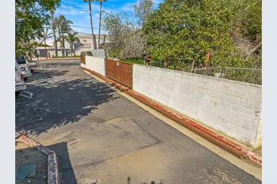 7412 Slater Avenue E, Huntington Beach, CA 92647 - Photo 27