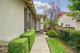 33287 Warwick Hills, Yucaipa, CA 92399 - Photo 3