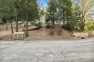 209 Massive, Lake Arrowhead, CA 92352 - Photo 31