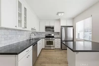 7802 Via Tortona, Burbank, CA 91504 - Photo 17