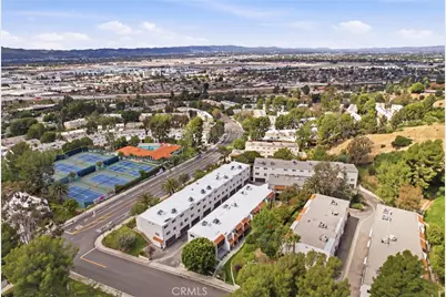 7802 Via Tortona, Burbank, CA 91504 - Photo 33