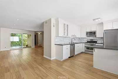 7802 Via Tortona, Burbank, CA 91504 - Photo 11