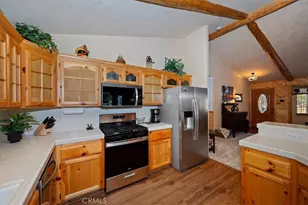 606 E Mountain View Blvd, Big Bear City, CA 92314 - Photo 15