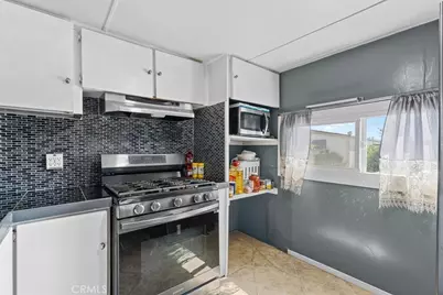 2260 W Rialto Ave #7, San Bernardino, CA 92410 - Photo 11