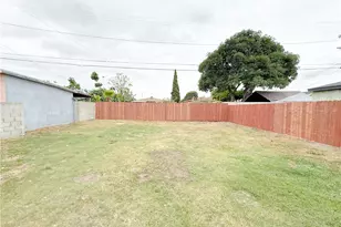 1813 E San Vincente St, Compton, CA 90221 - Photo 25
