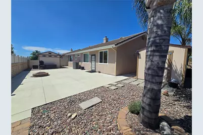 34487 Glenwood, Yucaipa, CA 92399 - Photo 3