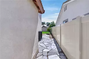 29115 Whitegate, Highland, CA 92346 - Photo 33