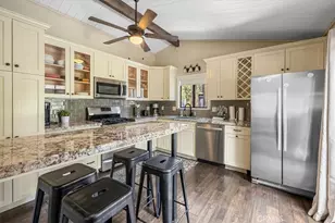 42944 Monterey, Big Bear Lake, CA 92315 - Photo 9