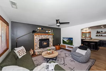 42698 Fox Farm, Big Bear Lake, CA 92315 - Photo 9