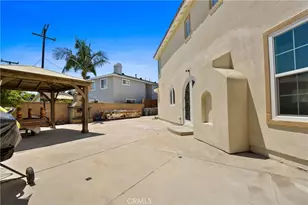 276 Cambria, Carson, CA 90745 - Photo 35