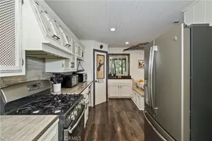 533 Sunderland Ct, Lake Arrowhead, CA 92352 - Photo 15