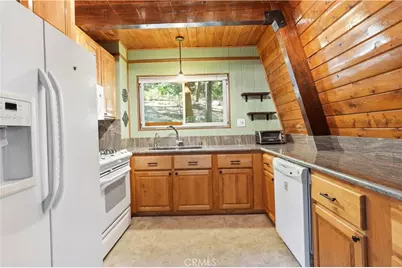 24091 Lakeview, Crestline, CA 92325 - Photo 7