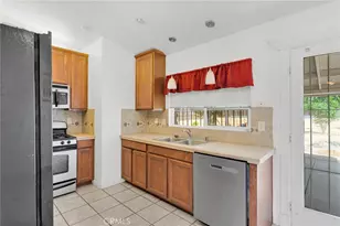 11541 Laurel Oak, Victorville, CA 92392 - Photo 15