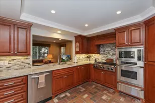 28018 Peninsula, Lake Arrowhead, CA 92352 - Photo 21