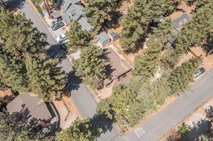 44844 Manzanita Ln, Sugarloaf, CA 92386 - Photo 23