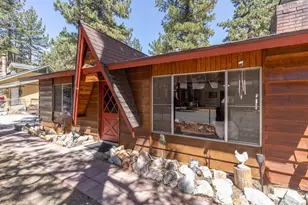 44844 Manzanita Ln, Sugarloaf, CA 92386 - Photo 3