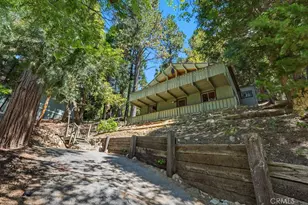 997 Berne, Crestline, CA 92325 - Photo 1