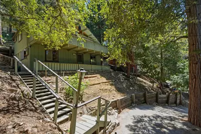 997 Berne, Crestline, CA 92325 - Photo 3