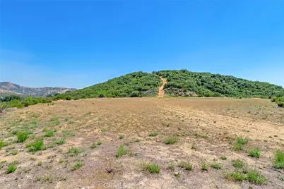 39527 Hidden Heights Drive, Yucaipa, CA 92399 - Photo 5