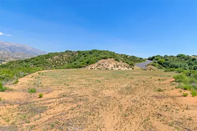 39510 Eastview Court, Yucaipa, CA 92399 - Photo 5